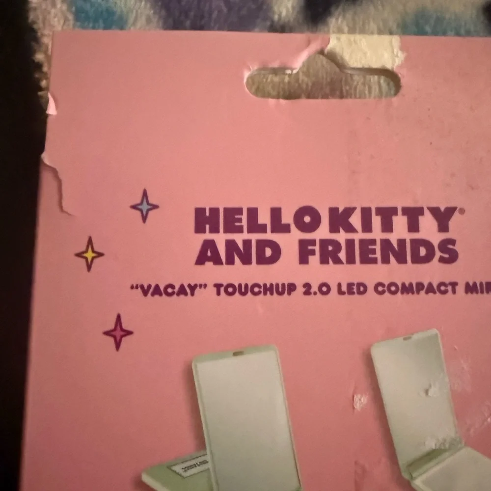Hello Kitty and‎ Friends Pink LED Compact Mirror